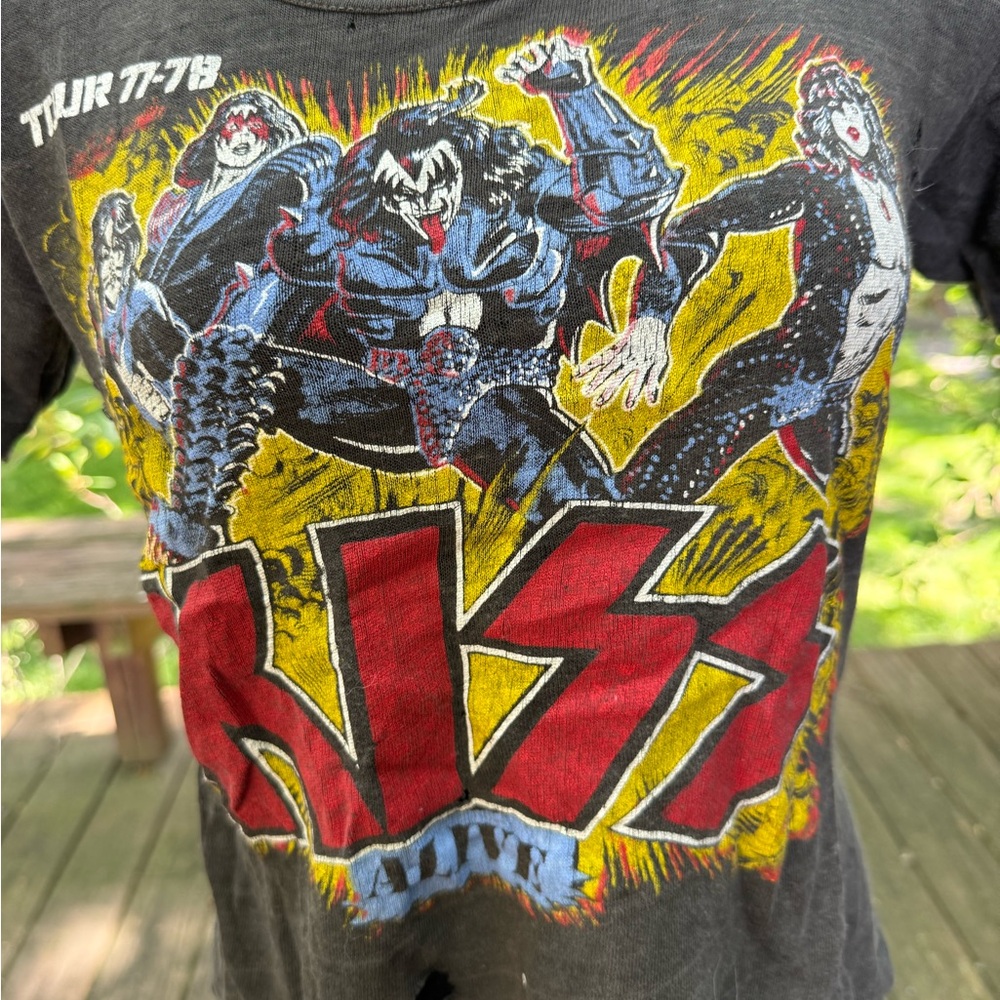 Vintage KISS Black Short Sleeve‎ Graphic Tee -UNISEX